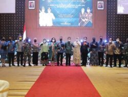 Amsakar Achmad Menghadiri Acara Pisah Sambut Kepala Kejari Kota Batam Di Hotel Aston