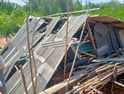 Dinsos Salurkan Bantuan Kepada Bocah 12 Tahun Yang Terluka Akibat Rumahnya Roboh.