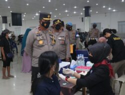Peninjauan Akselerasi Vaksinasi Serentak Oleh Wakapolda Kepri Di Universitas Riau Kepulauan