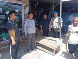 Hari Kedua Pengamanan, Polsek Batu Ampar Kembali Kawal Pendistribusian Air Bersih di Tanjung Sengkuang