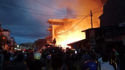 Beberapa Toko Di Kota Gunungsitoli Hangus Terbakar