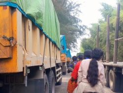Jalan Kampung Baru Penghubung Ps. Barat – Ps. Timur Kec. Tualang Sangat Membahayakan Pengguna Jalan