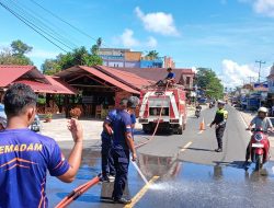 Satlantas Polres Lingga Gerak Cepat Antisipasi Kecelakaan Akibat Solar Tumpah