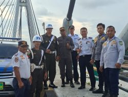 Patroli Gabungan Tertibkan Parkir di Jembatan Barelang 