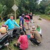 Jalan Bolong Jadi Jebakan: Pemerintah Singkep Barat Jalankan Program Rutin Tambal Jalan