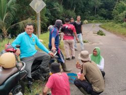 Jalan Bolong Jadi Jebakan: Pemerintah Singkep Barat Jalankan Program Rutin Tambal Jalan